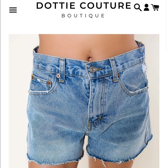 MEDIUM WASH RAW HEM DENIM SHORTS - Picture 1 of 4